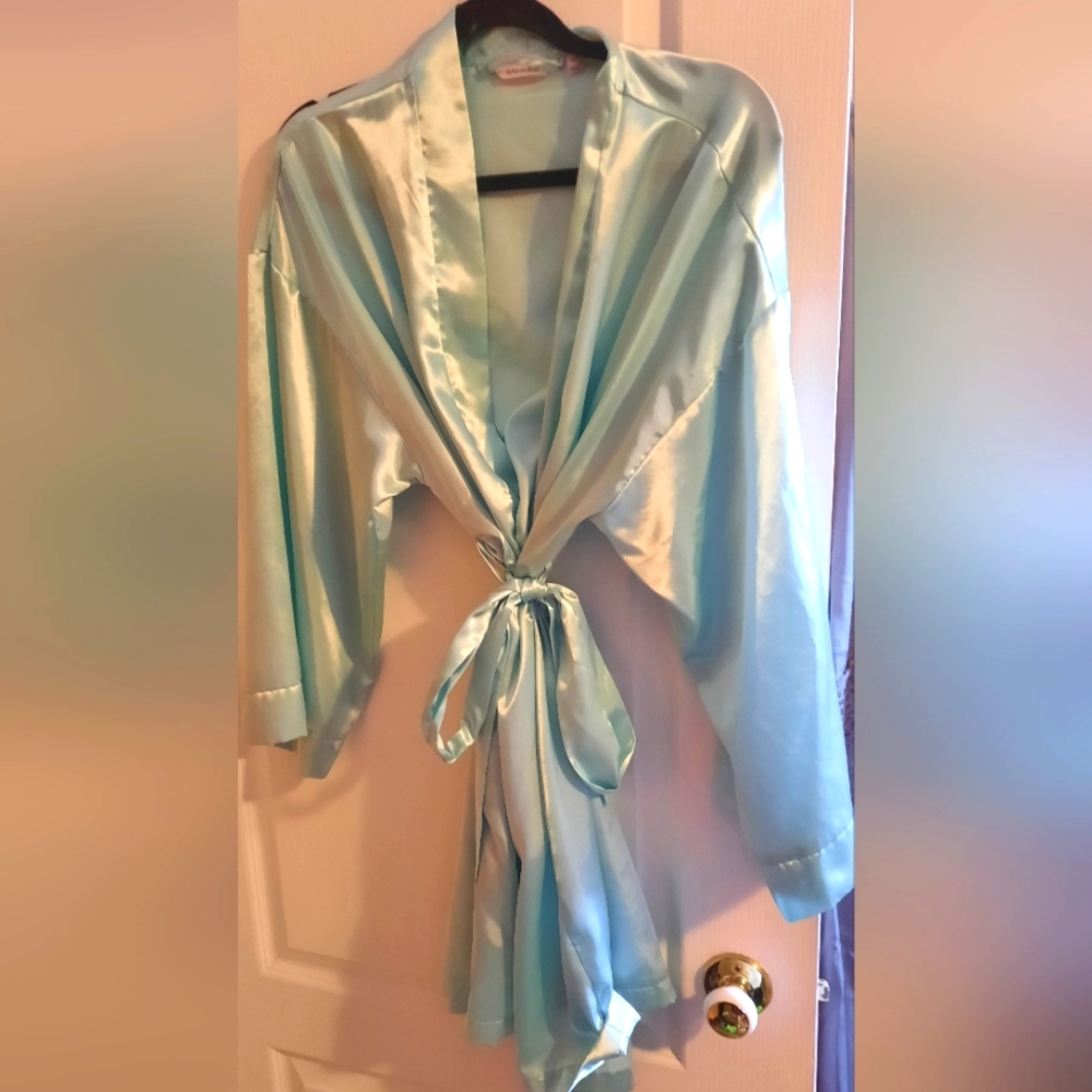 Elegant Satin Robe - Light Green